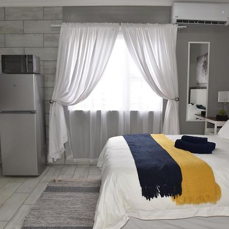 B&B 464 On 22Nd Ave พริทอเรีย ภายนอก รูปภาพ